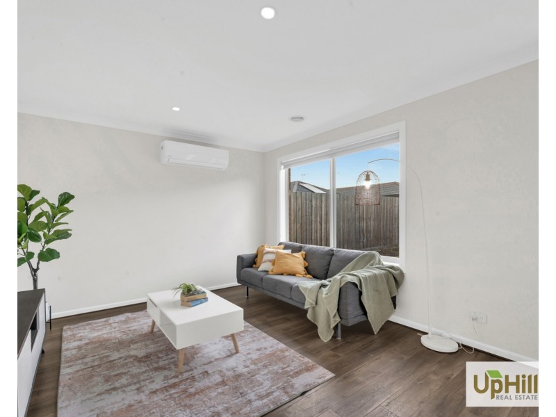 43 Melaan Way, Clyde North VIC 3978