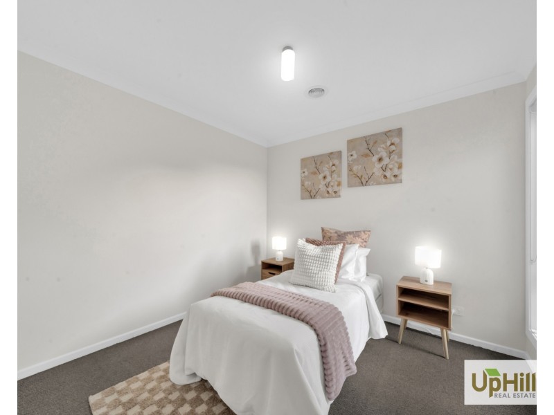 43 Melaan Way, Clyde North VIC 3978