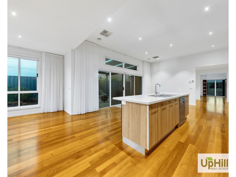 62 Ferrari Drive, Cranbourne East VIC 3977