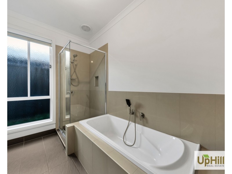 62 Ferrari Drive, Cranbourne East VIC 3977