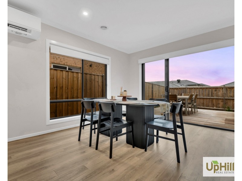 31 Marquess Crescent, Clyde North VIC 3978