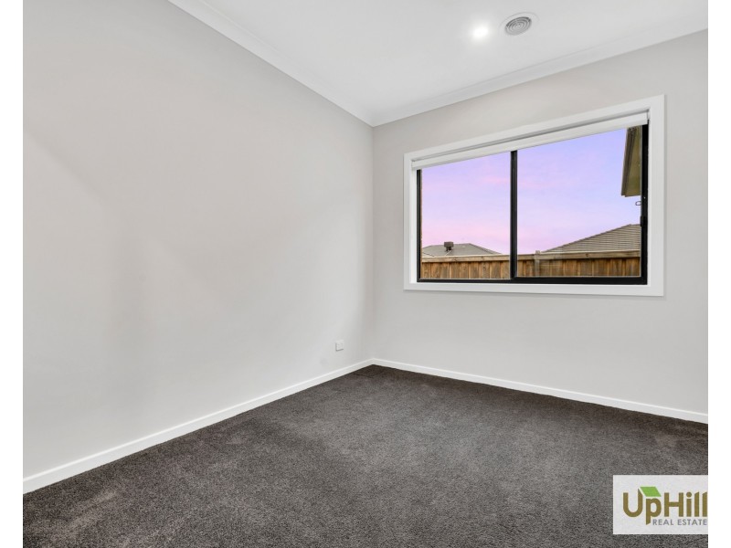 31 Marquess Crescent, Clyde North VIC 3978