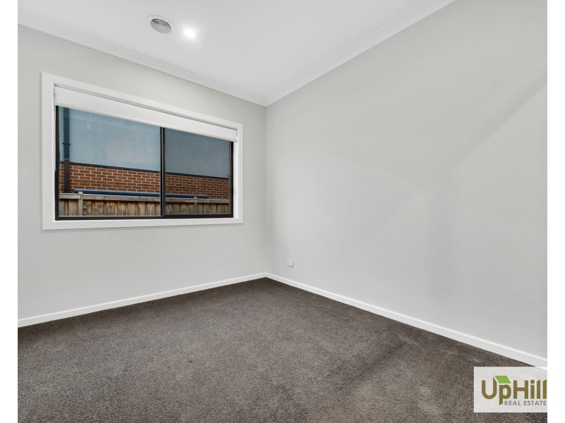 31 Marquess Crescent, Clyde North VIC 3978