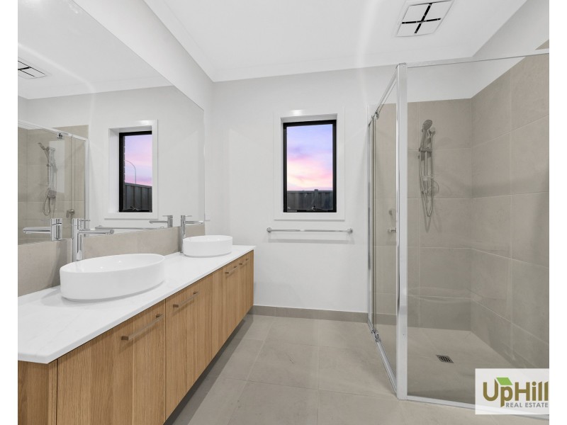 2 Colca Road, Clyde VIC 3978