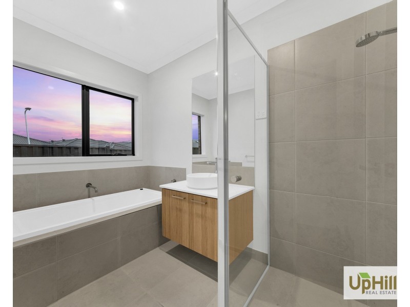 2 Colca Road, Clyde VIC 3978