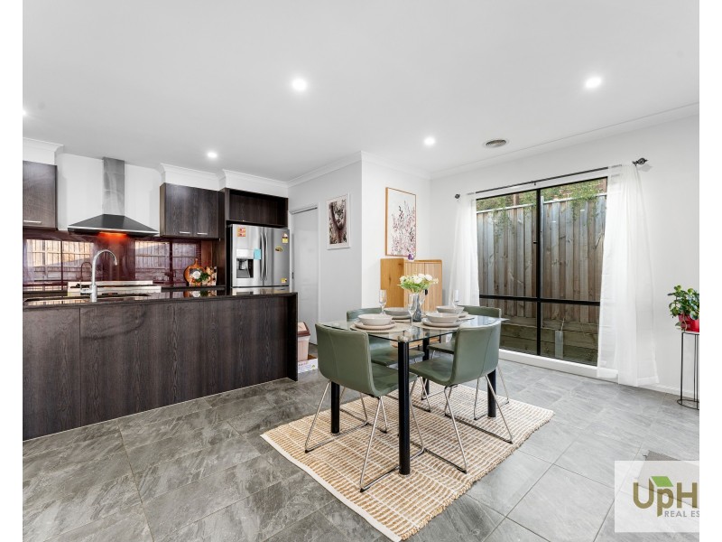 33 Westbourne street, Clyde North VIC 3978