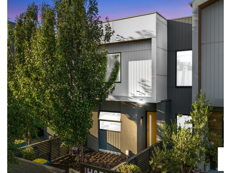 35 Villager Street, Cranbourne East VIC 3977