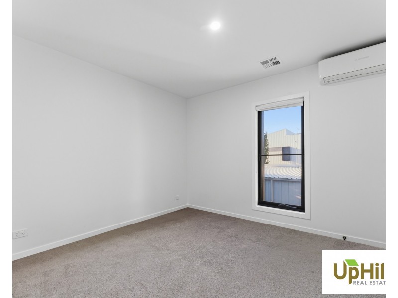 35 Villager Street, Cranbourne East VIC 3977