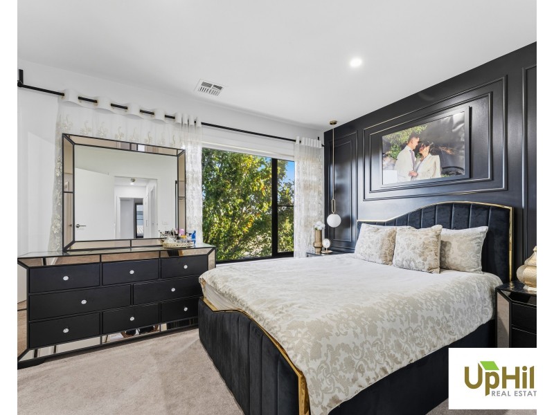 35 Villager Street, Cranbourne East VIC 3977
