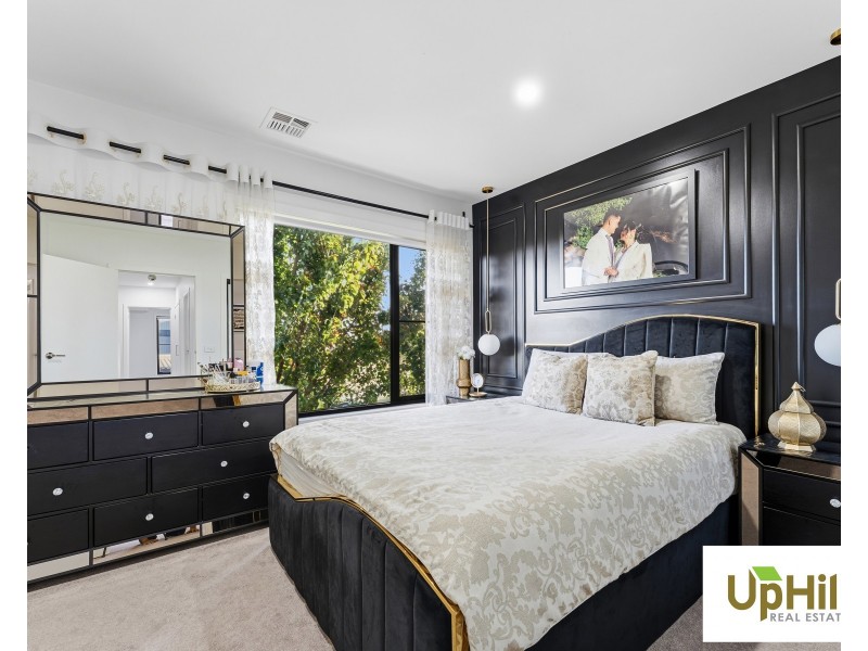 35 Villager Street, Cranbourne East VIC 3977