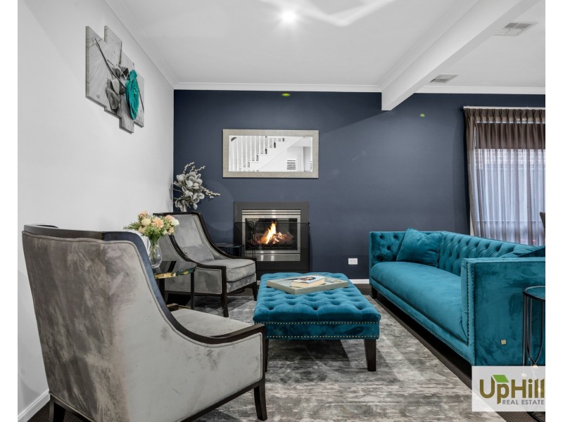 27 Picnic Avenue, Clyde North VIC 3978