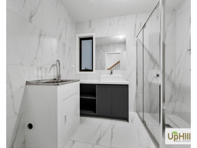 6 Stonethwaite Lane, Clyde North VIC 3978