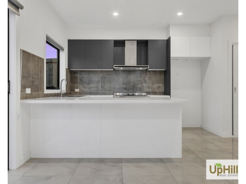 6 Stonethwaite Lane, Clyde North VIC 3978