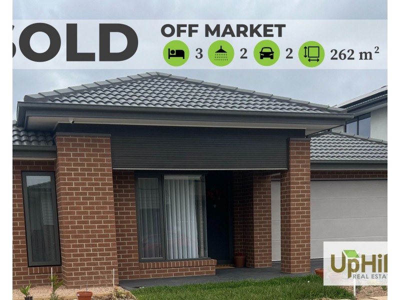 7 Ambition Way, Clyde North VIC 3978
