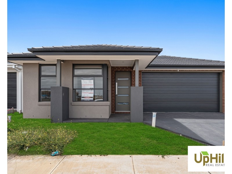3 Monocot Avenue, Clyde North VIC 3978
