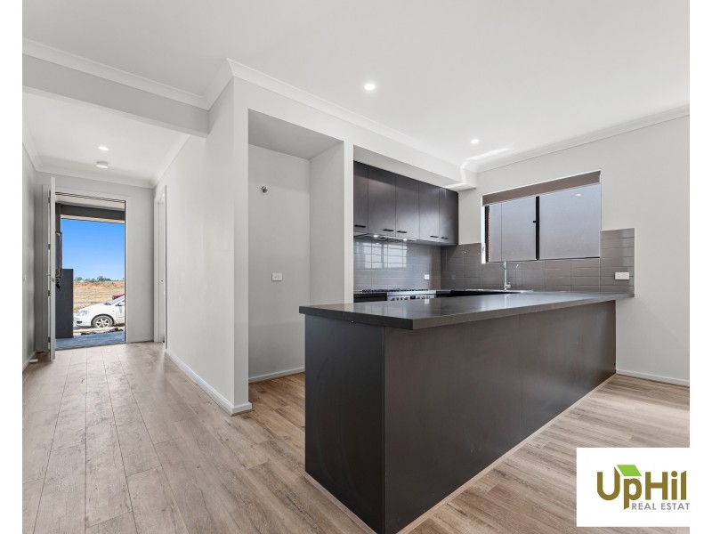 3 Monocot Avenue, Clyde North VIC 3978