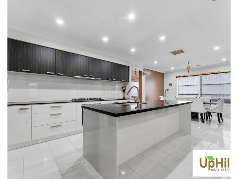 77 Everard avenue, Clyde North VIC 3978