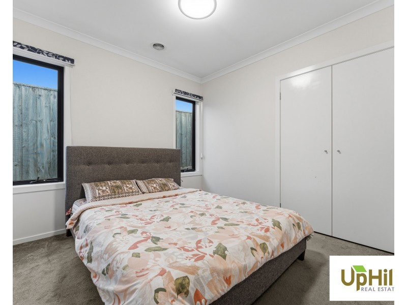 77 Everard avenue, Clyde North VIC 3978