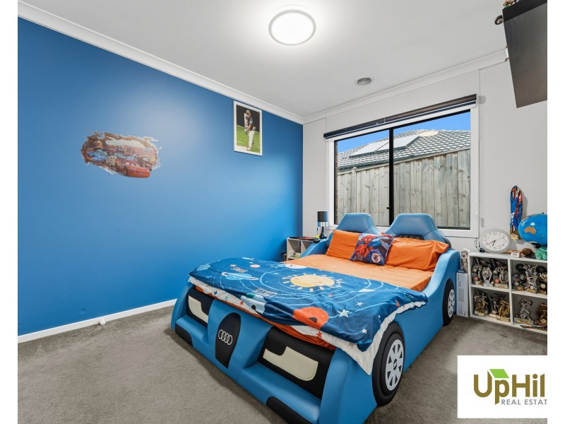 77 Everard avenue, Clyde North VIC 3978