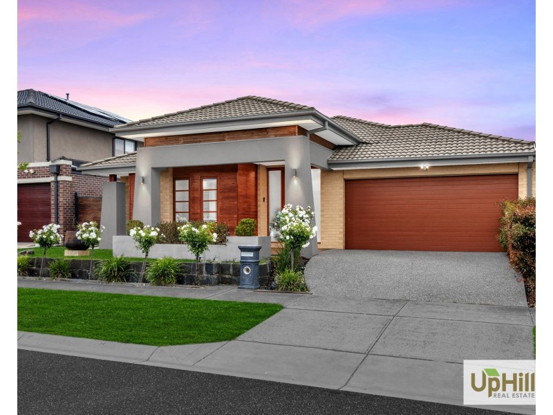 71 Moxham Drive, Clyde North VIC 3978