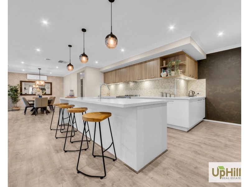 71 Moxham Drive, Clyde North VIC 3978