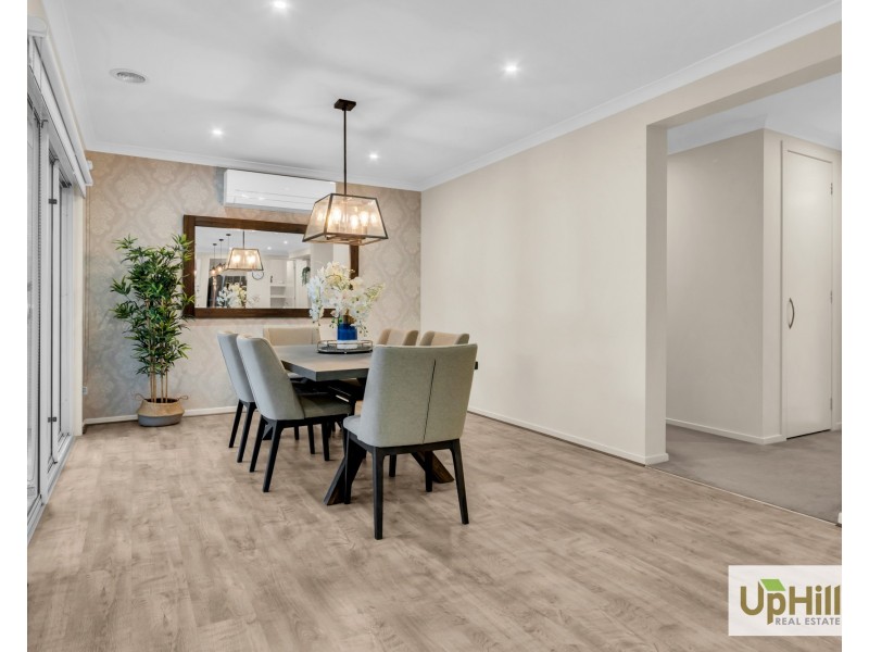 71 Moxham Drive, Clyde North VIC 3978