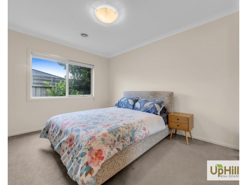 71 Moxham Drive, Clyde North VIC 3978