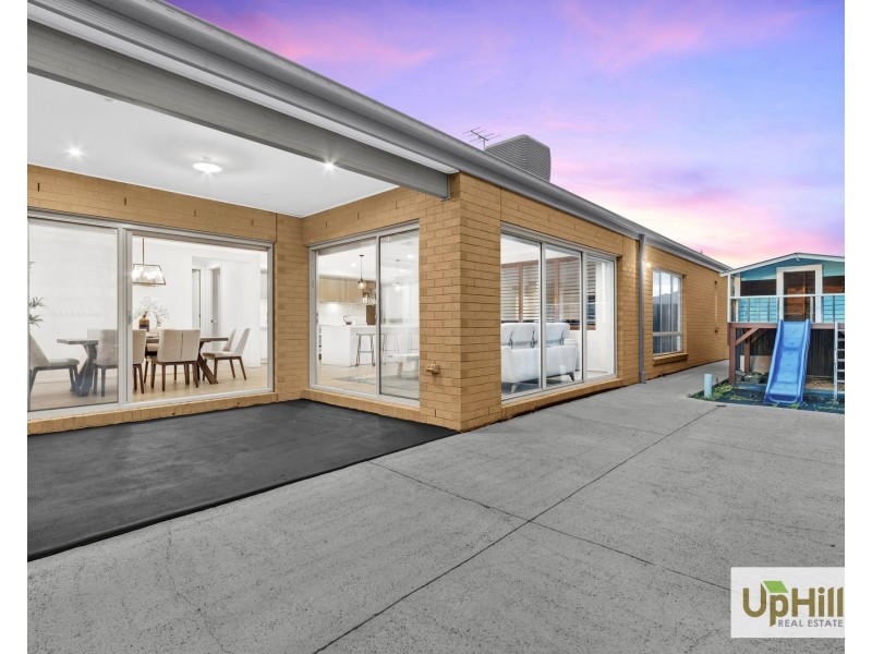 71 Moxham Drive, Clyde North VIC 3978