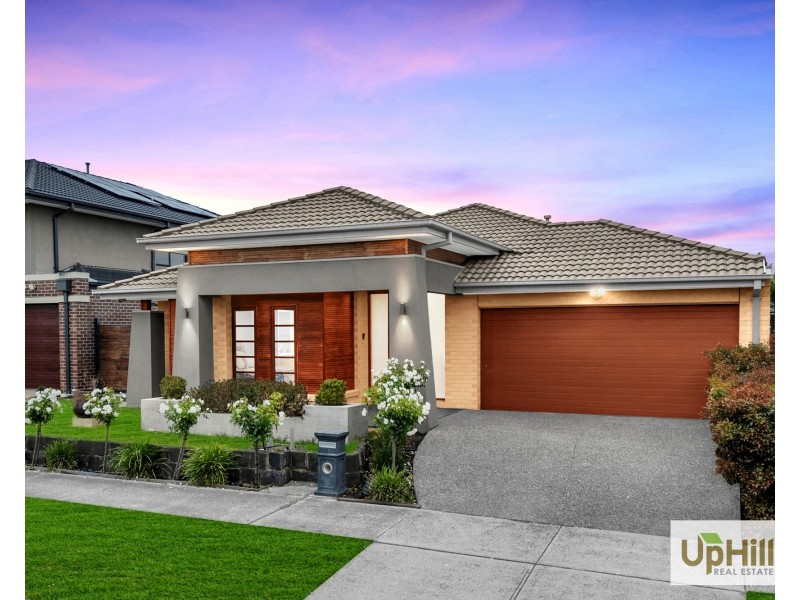 71 Moxham Drive, Clyde North VIC 3978