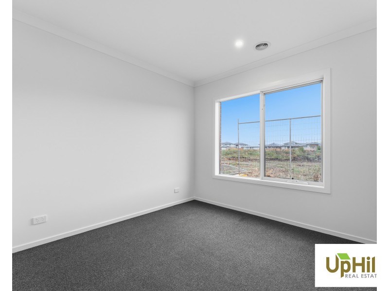 27 Monocot Avenue, Clyde North VIC 3978