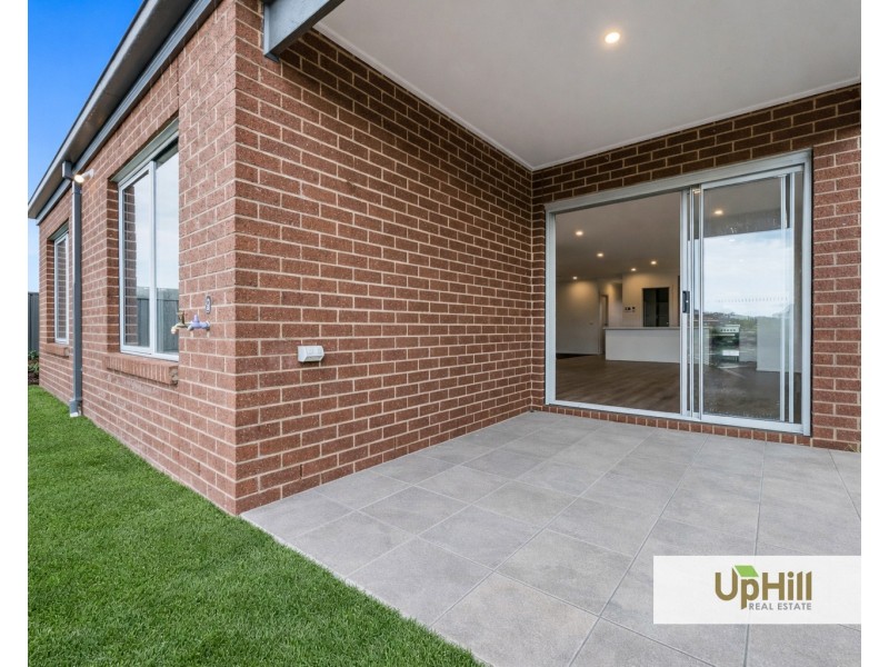 27 Monocot Avenue, Clyde North VIC 3978