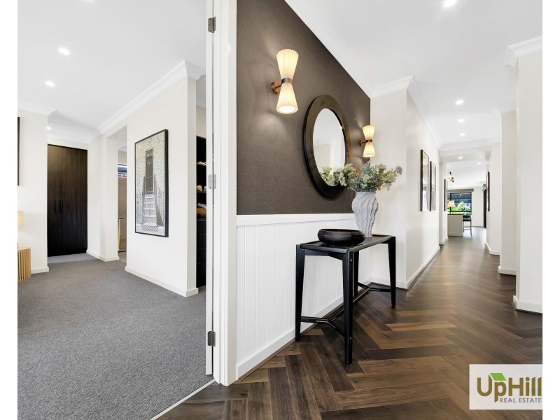 6 Babcock Street, Clyde North VIC 3978