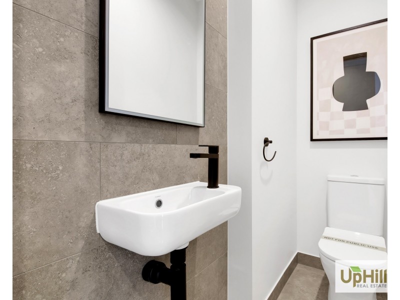 6 Babcock Street, Clyde North VIC 3978