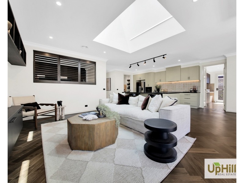 6 Babcock Street, Clyde North VIC 3978