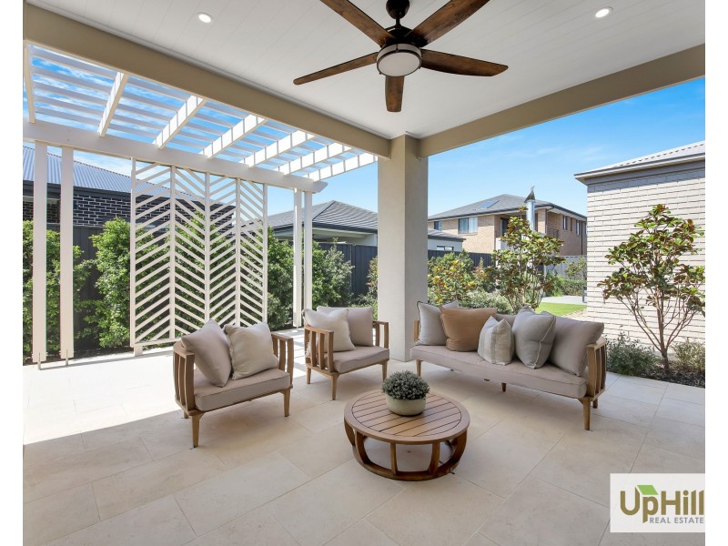 6 Babcock Street, Clyde North VIC 3978