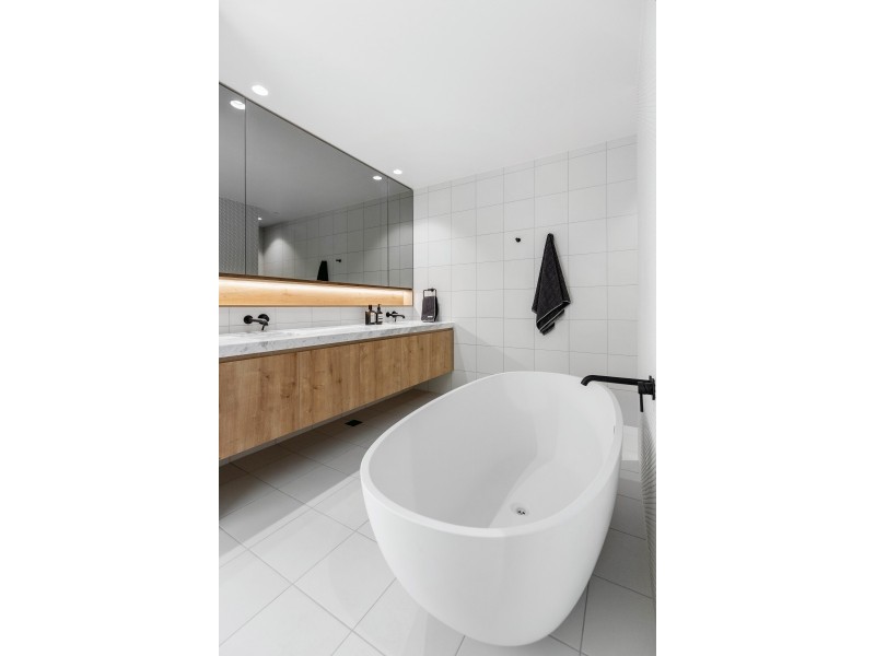 C1803 Penthouse/7 Chester Street, Newstead QLD 4006