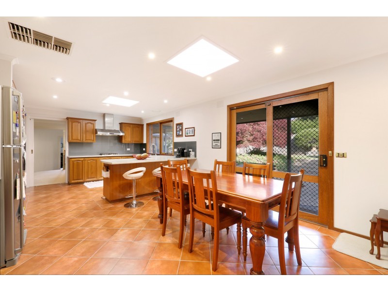 11 COLERIDGE COURT, Templestowe VIC 3106