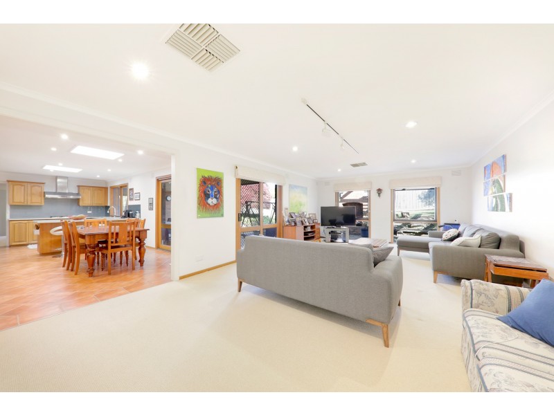 11 COLERIDGE COURT, Templestowe VIC 3106