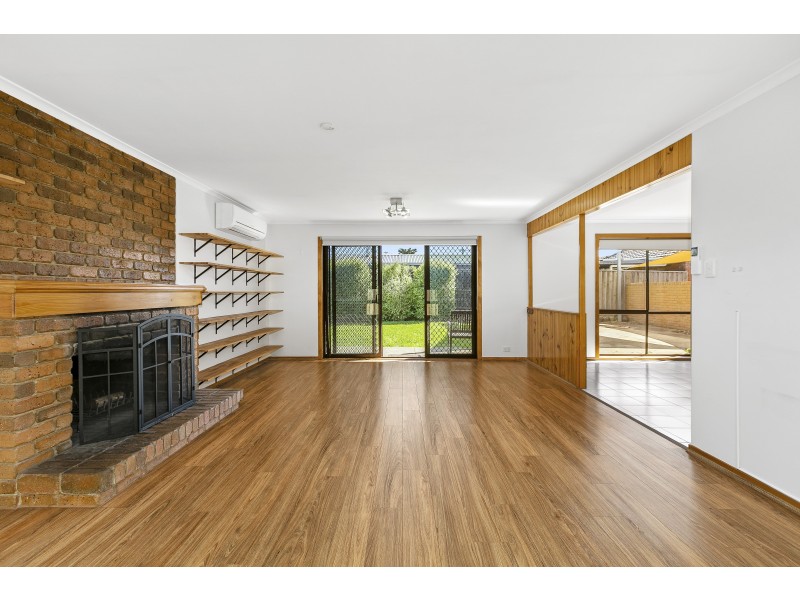 57 SOMMERS DRIVE, Altona Meadows VIC 3028