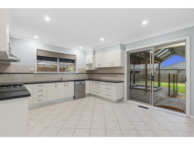 35 WREN STREET, Altona VIC 3018