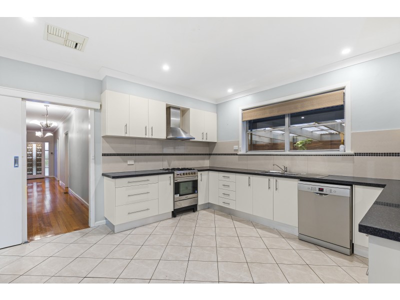 35 WREN STREET, Altona VIC 3018