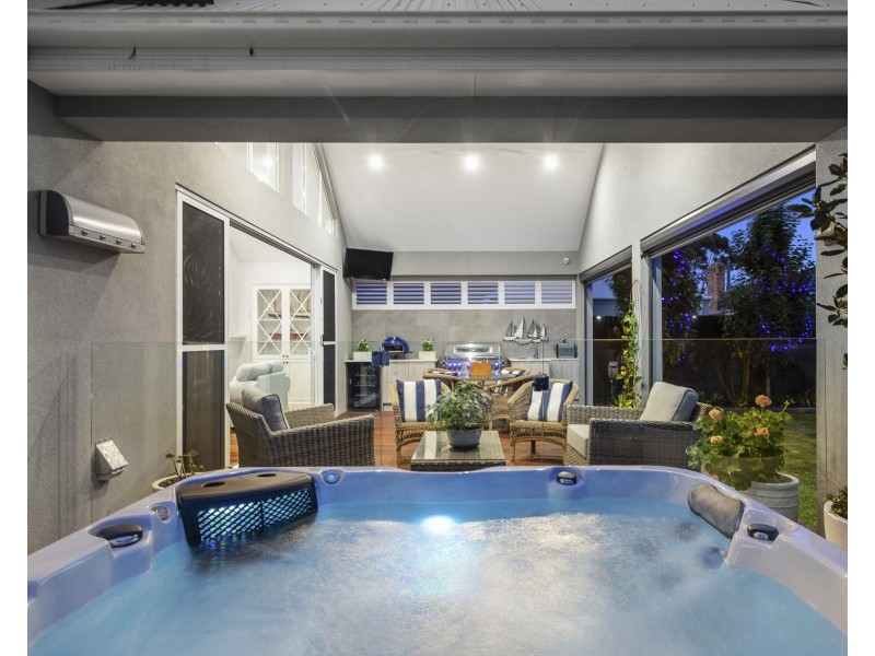 23 CIVIC PARADE, Seaholme VIC 3018