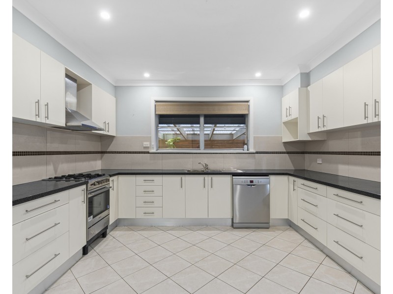 35 WREN STREET, Altona VIC 3018