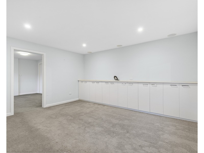35 WREN STREET, Altona VIC 3018