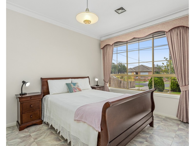 34 DELPHIN AVENUE, Altona North VIC 3025