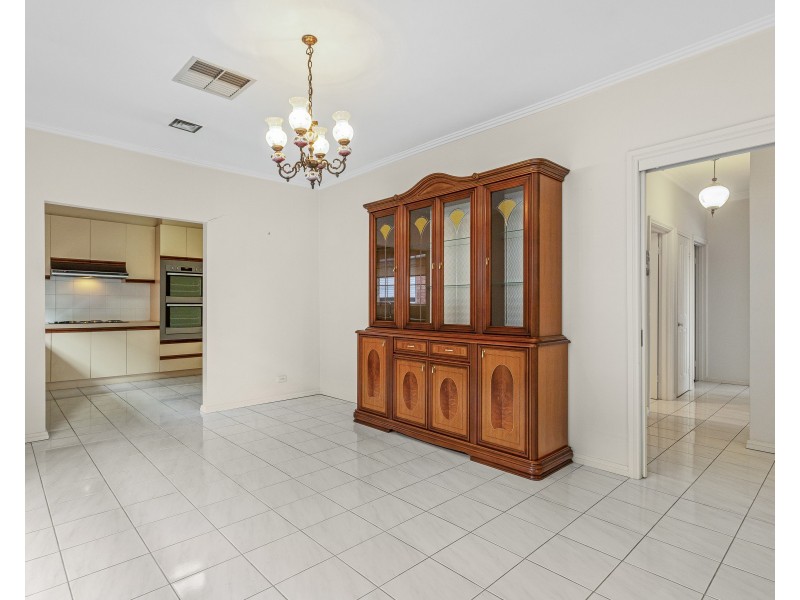 34 DELPHIN AVENUE, Altona North VIC 3025