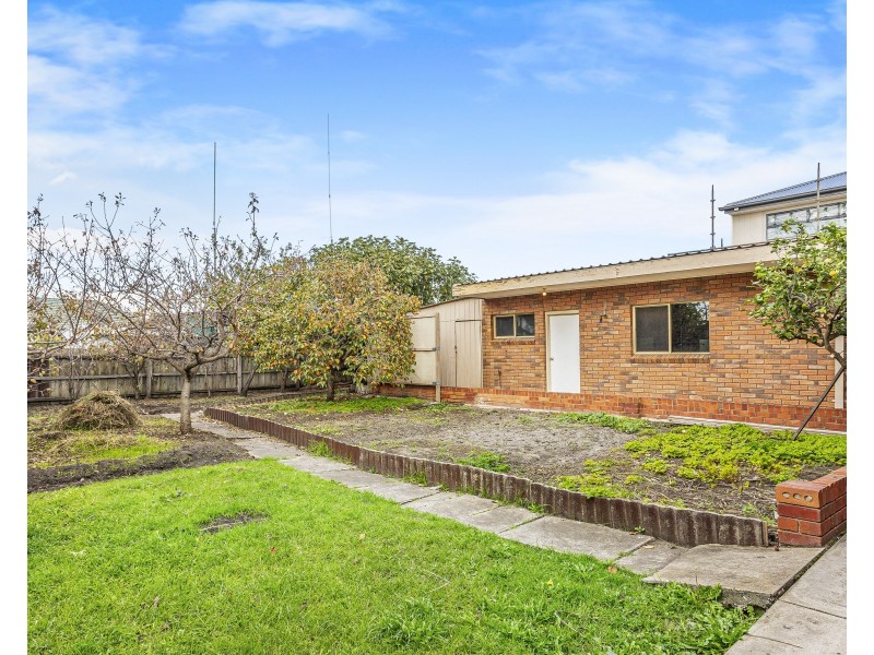 34 DELPHIN AVENUE, Altona North VIC 3025