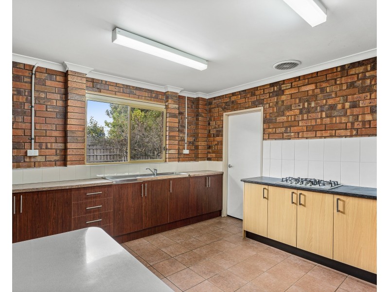34 DELPHIN AVENUE, Altona North VIC 3025
