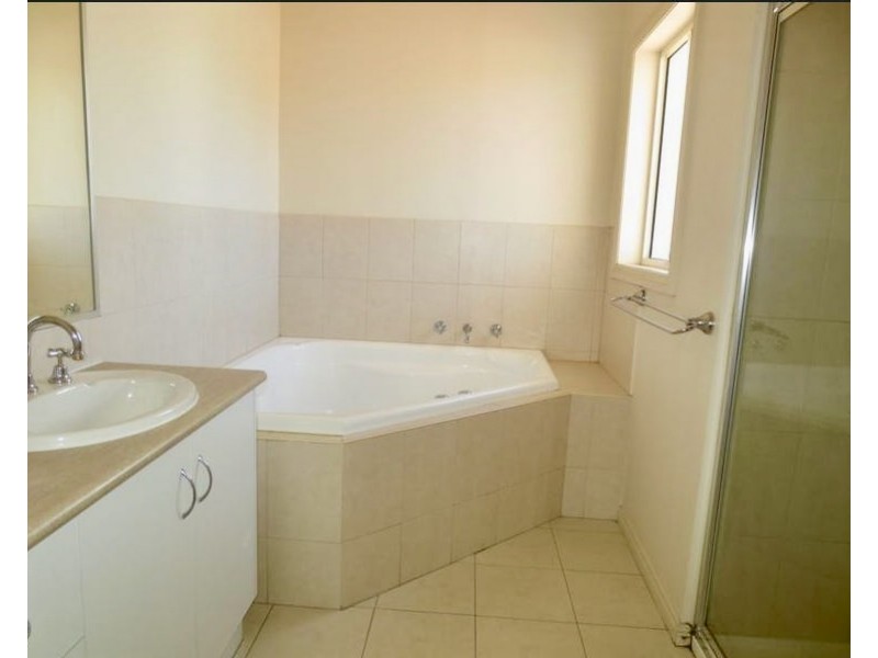 1/10 Mount Street, Altona VIC 3018