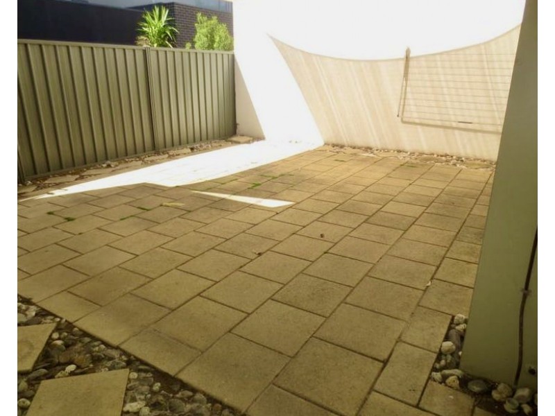 1/10 Mount Street, Altona VIC 3018